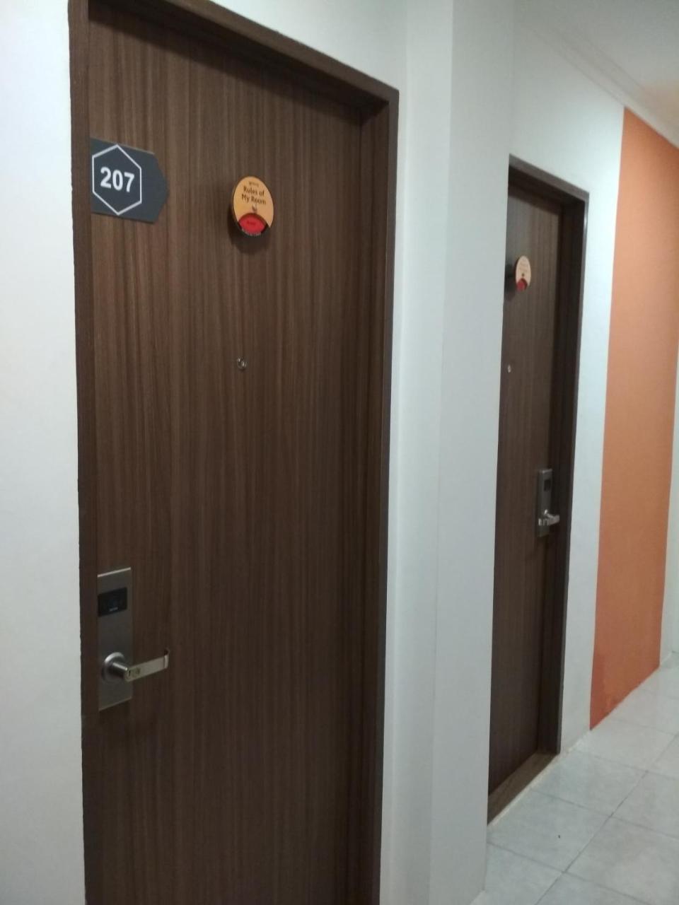 Djo Front One Inn Бенгкулу Екстериор снимка